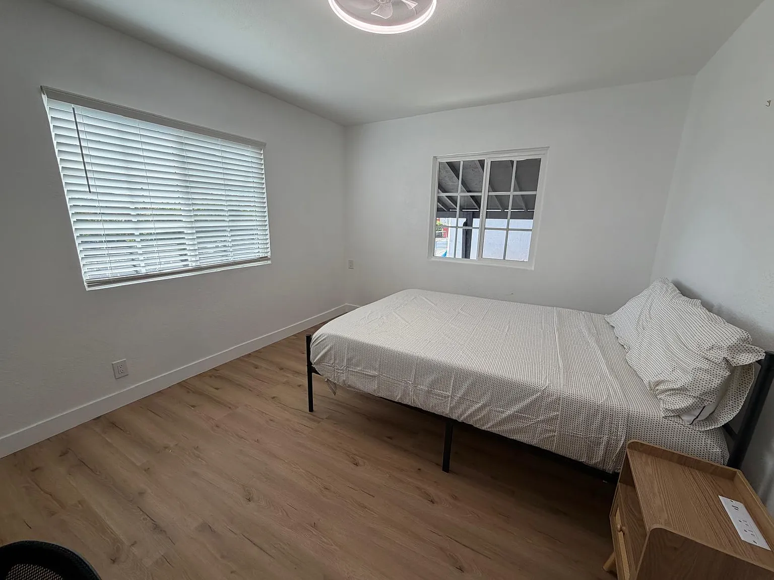 4 bed, 2.0 bath, 1662 sqft, $2,105 — Photo 3