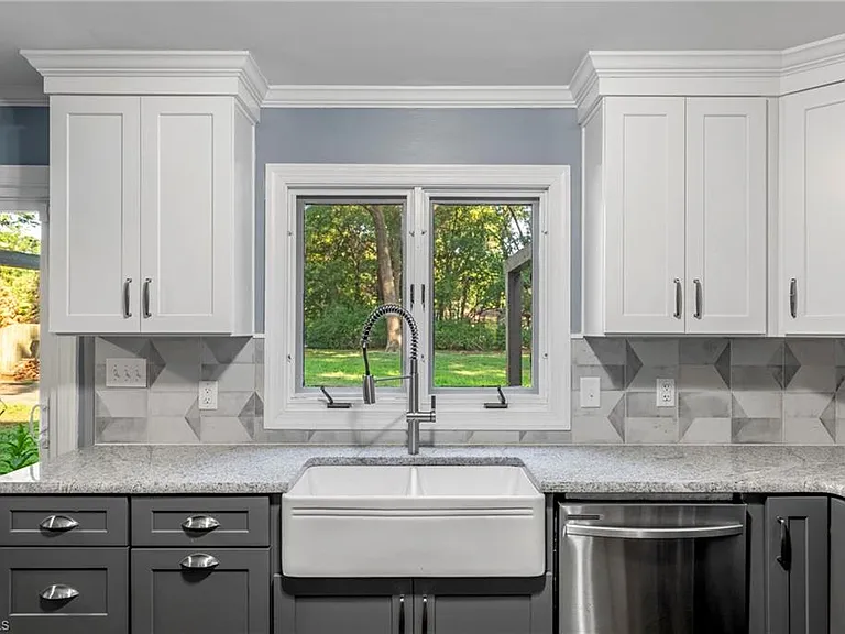 4103 Oak Hollow Dr — Photo 10