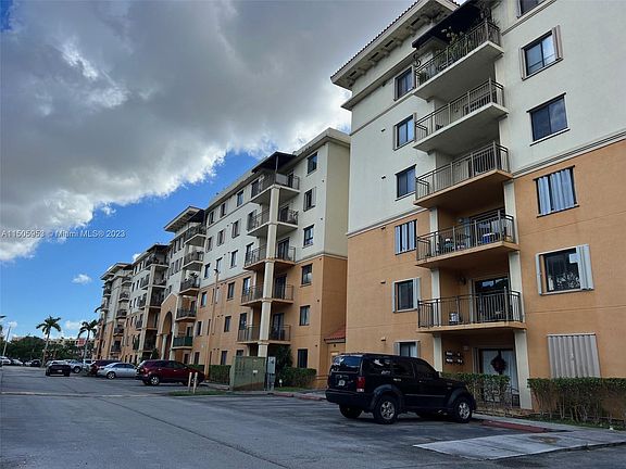 4th image of 9300 Fontainebleau Blvd #E602
