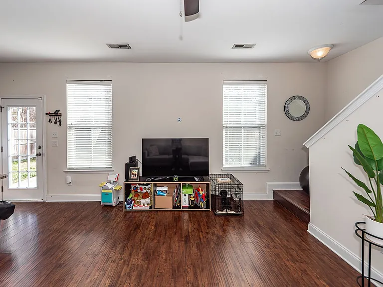 254 Chemistry Cir — Photo 13