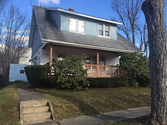 103 Myrtle St photo 1