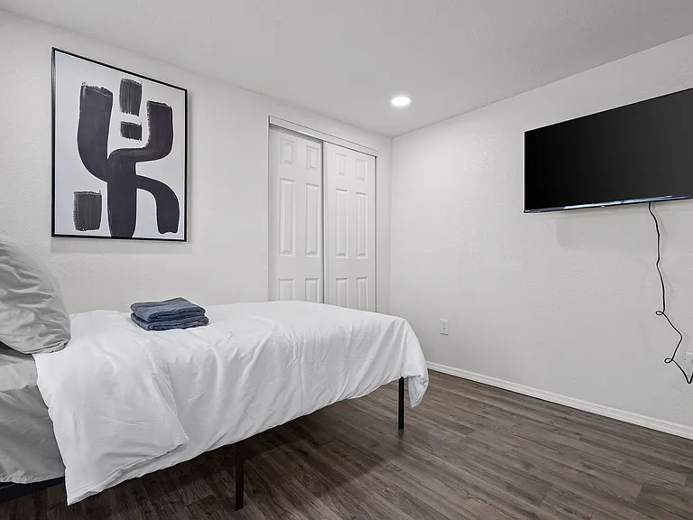 4026 W Grant St #1 — Photo 23