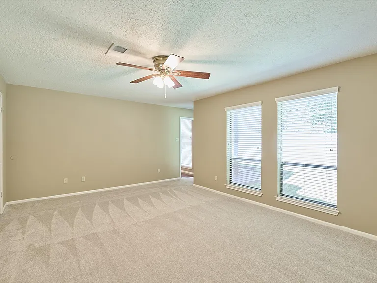 80 Rolling Hills Dr — Photo 27