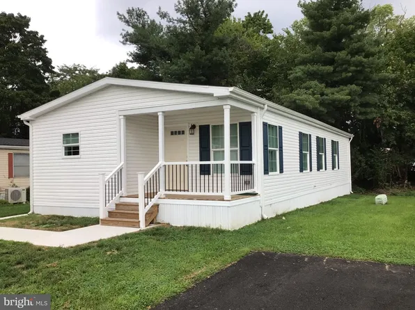 5102 Galen Dr, Morrisville, PA 19067