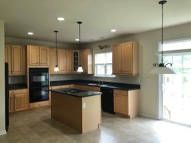405 Dueling Way — Photo 2