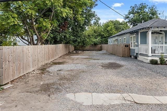 1st image of 4920 Clara St