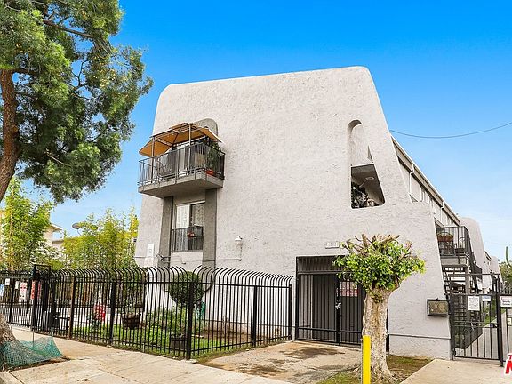2nd image of 311 W Lohart Ave
