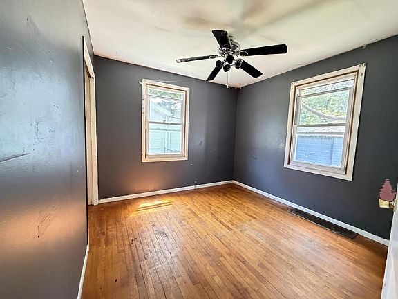 4th image of 2715 Eisenhower DRIVE