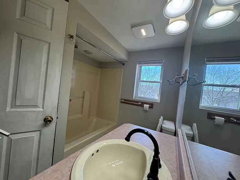 18 Jewett St #B — Photo 12