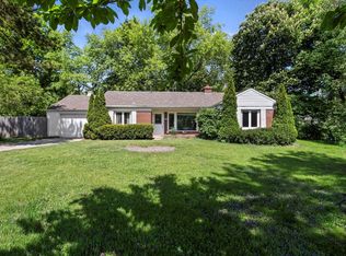 5051 Birch Creek Ln, Racine, WI 53402