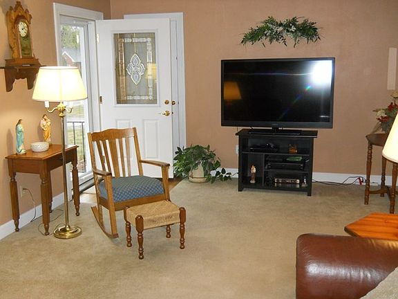 3rd image of 1031 Booth Ave