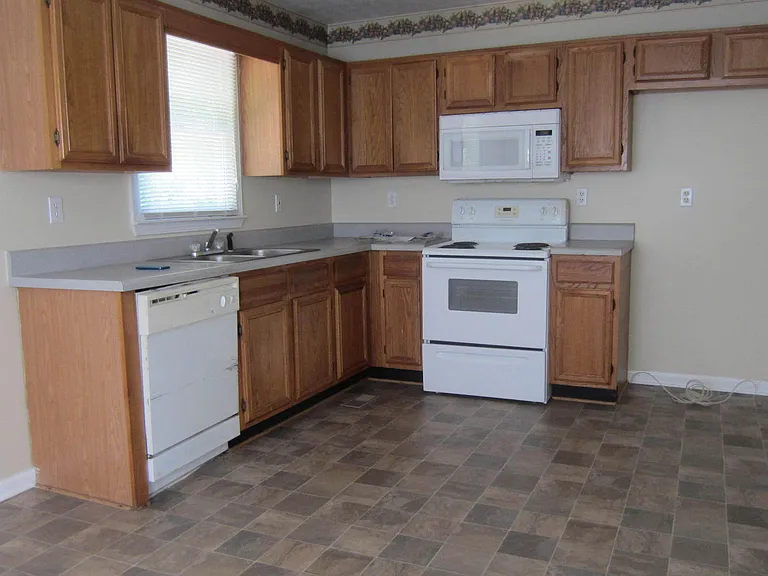 1673 Independence Dr — Photo 5