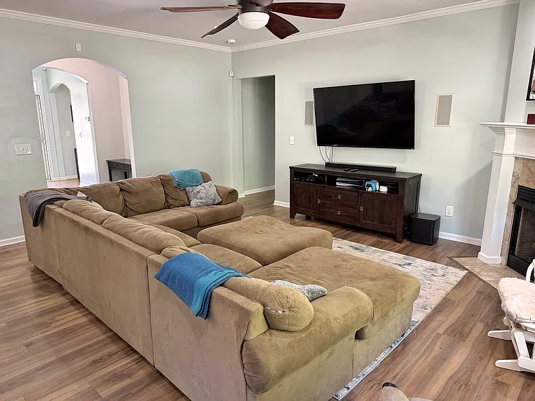 703 Stagecoach Dr — Photo 8