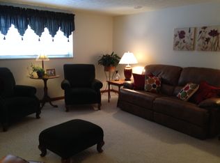 722 Fleming Ave, Ravenswood, WV 26164