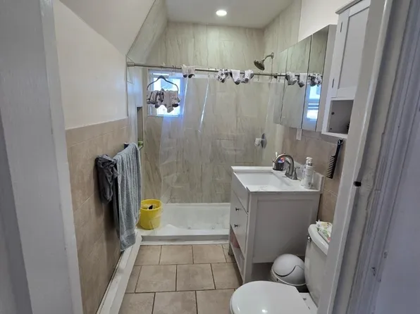 251 Highland Avenue image 20 of 34