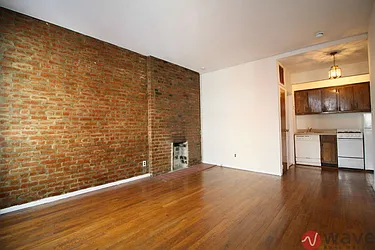 Rented by Wave Real Estate Group