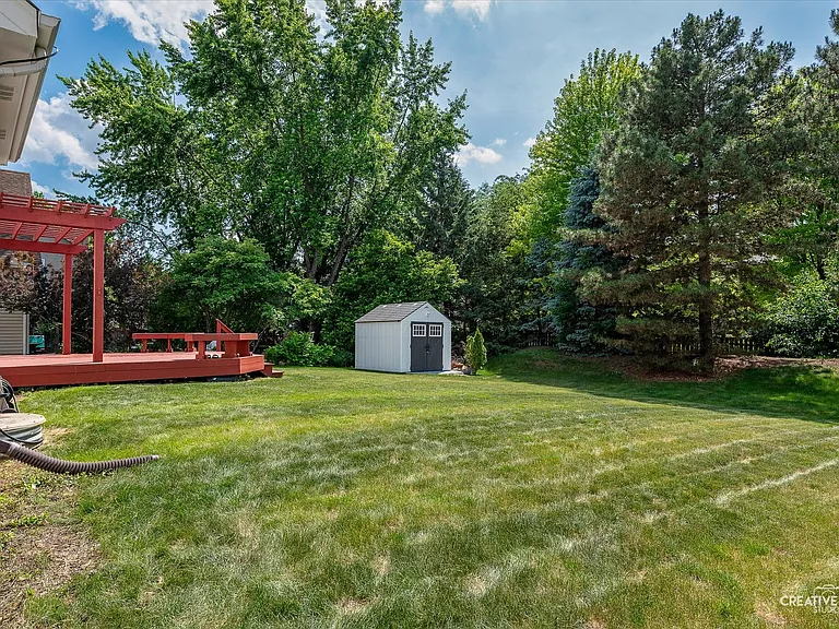 1348 Amaranth Dr — Photo 28