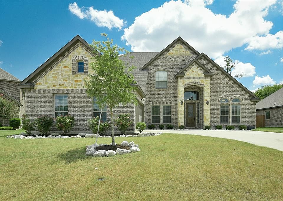 1st image of 308 Moses Dr