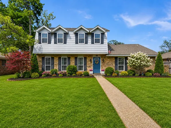 19 Whispering Ln, Hickory Creek, TX 75065