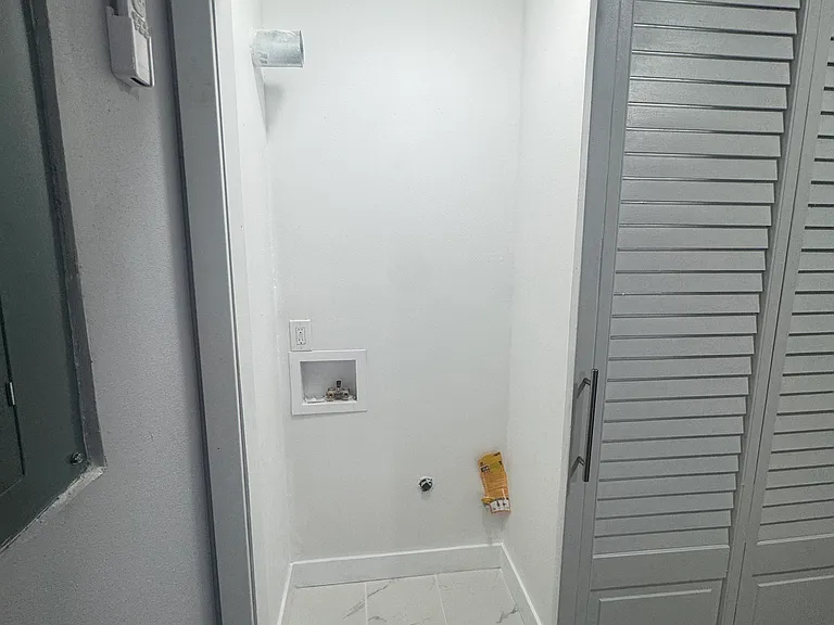 1206 W Craig St #2 — Photo 8