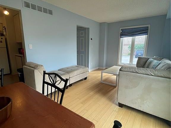 4th image of 302 College Ave W #112