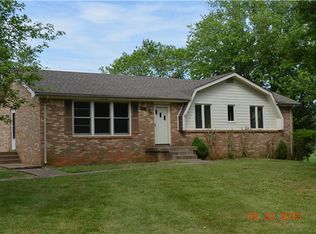 2150 Michael Dr, Clarksville, TN 37043