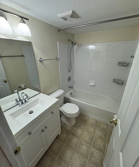 1996 Greenglen Dr #103 — Photo 9