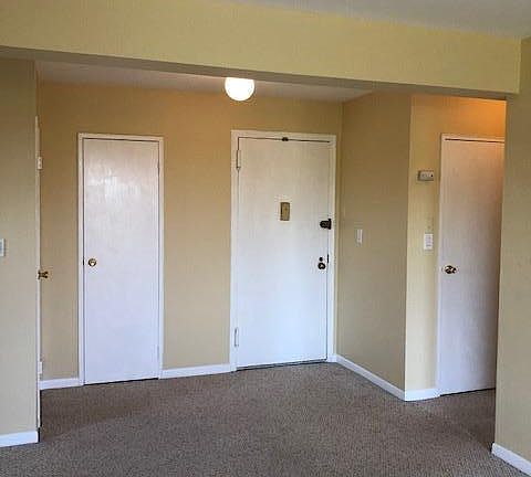 3rd image of 830 Howard Ave APT 7J