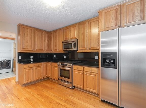 3rd image of 4833 N Olcott Ave Unit 517