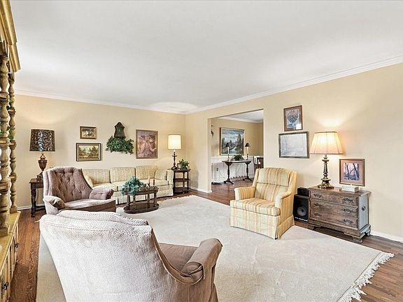 4th image of 3623 Ashland Dr
