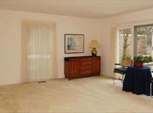 4 Chichester On Asbury, Rolling Meadows, IL 60008