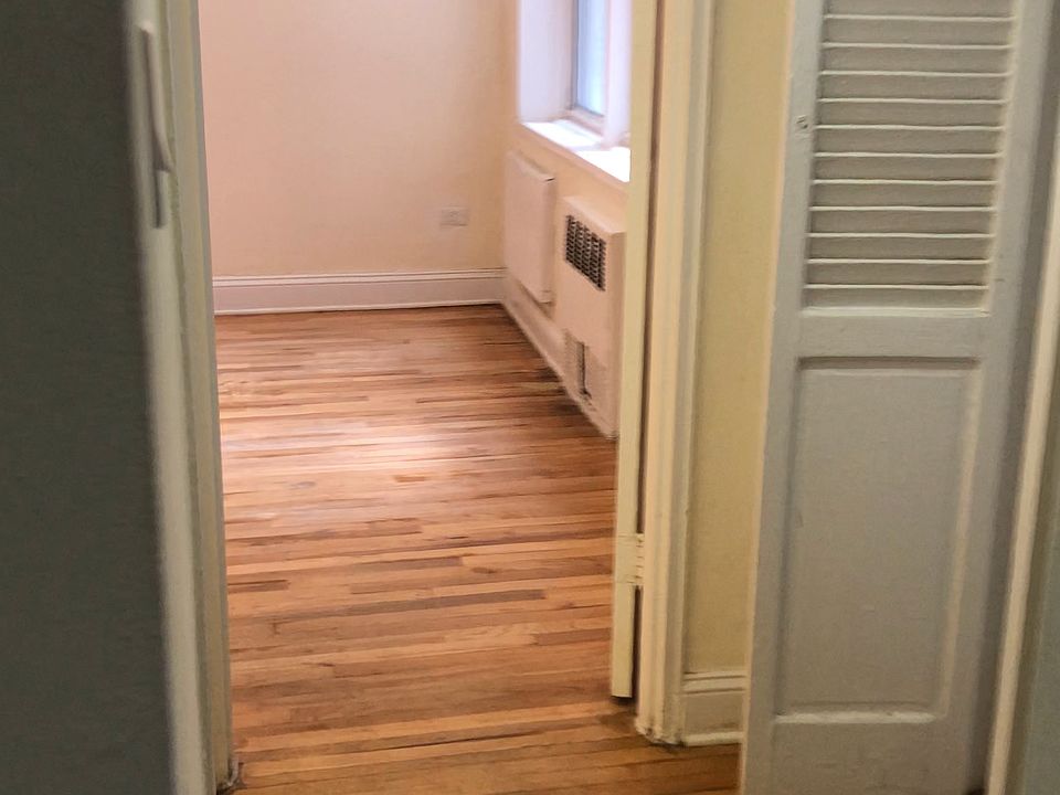 1st image of 1720 E 13th St #4