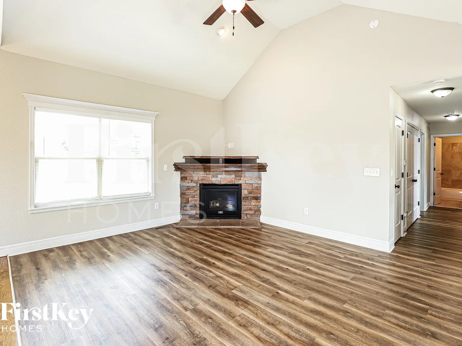 4 bed, 3.0 bath, 2039 sqft, $2,665 — Photo 3