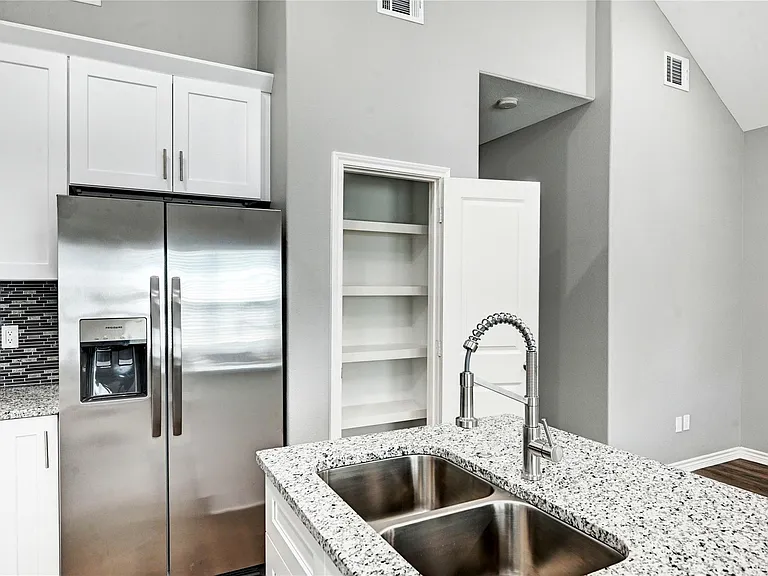8695 Sassafras St — Photo 13