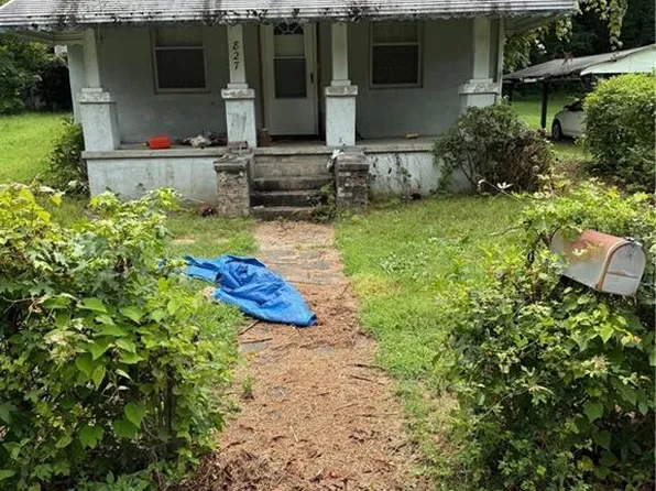 827 Moore St, Reidsville, NC 27320