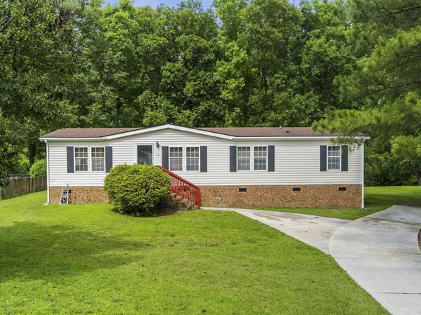 310 Macdonald Boulevard, Havelock, NC 28532