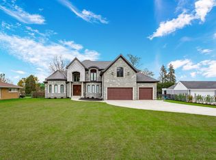 148 Timber View Dr, Oak Brook, IL 60523