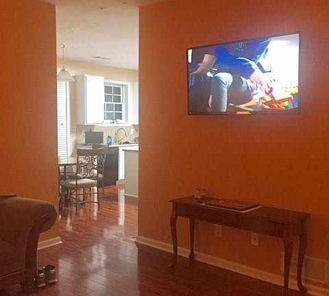 5th image of 611 Tanners Point Cir