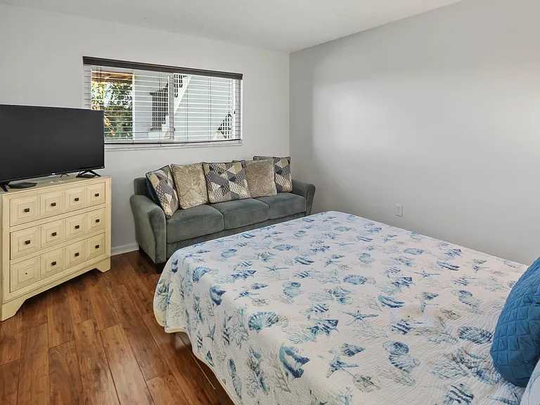 2936 Lake Shore Dr #310 — Photo 11