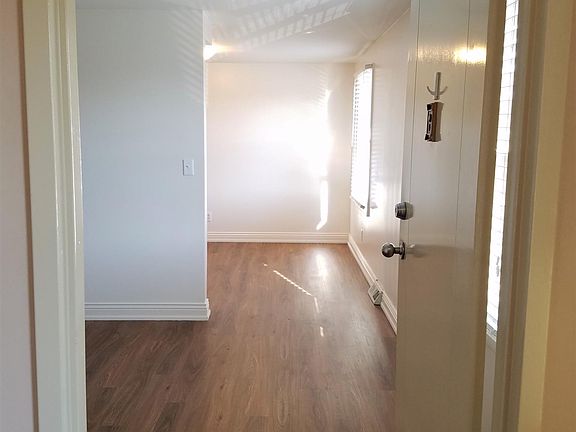 2nd image of 50 School St