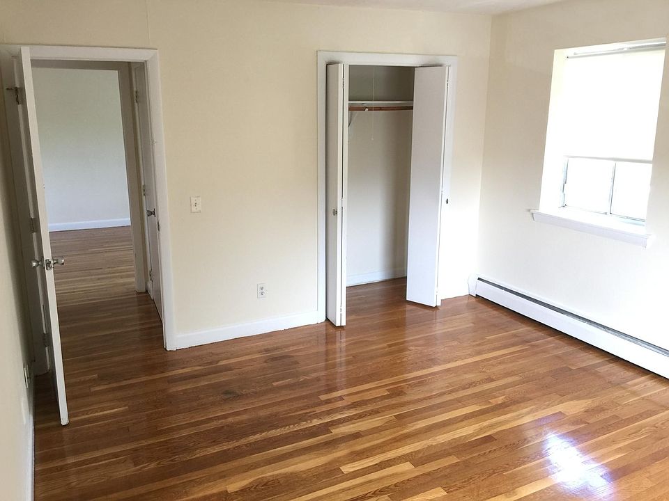2nd image of 76 Gardner St #7