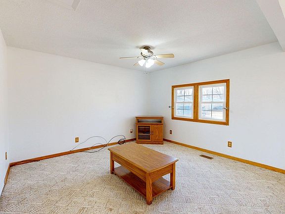3rd image of 6608 Monsees Dr
