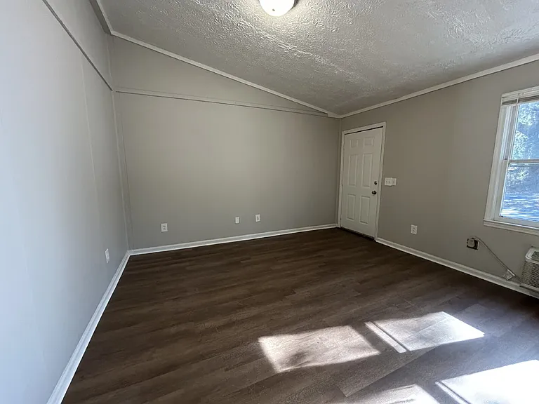 101 Edelle Osgood Ave E — Photo 3