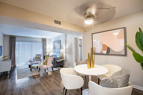 Del Oro Apartment Homes Photo 1