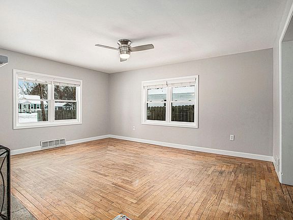 5th image of 55 28th St S