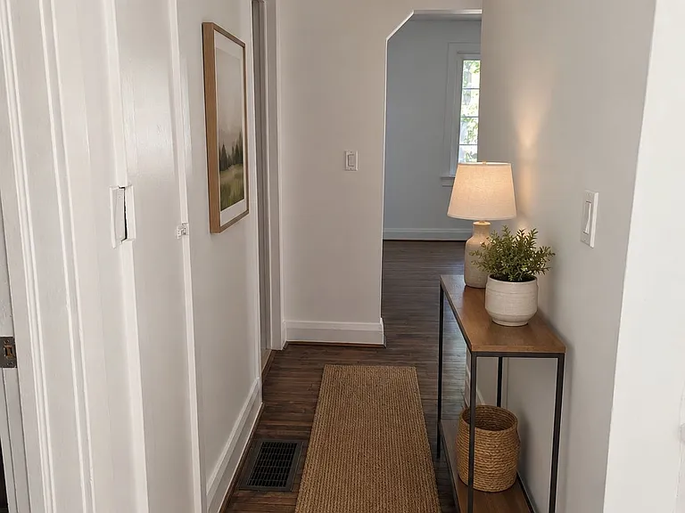 24 Harewood Ave — Photo 21