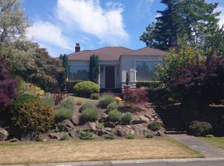 2266 Viewmont Way W, Seattle, WA 98199