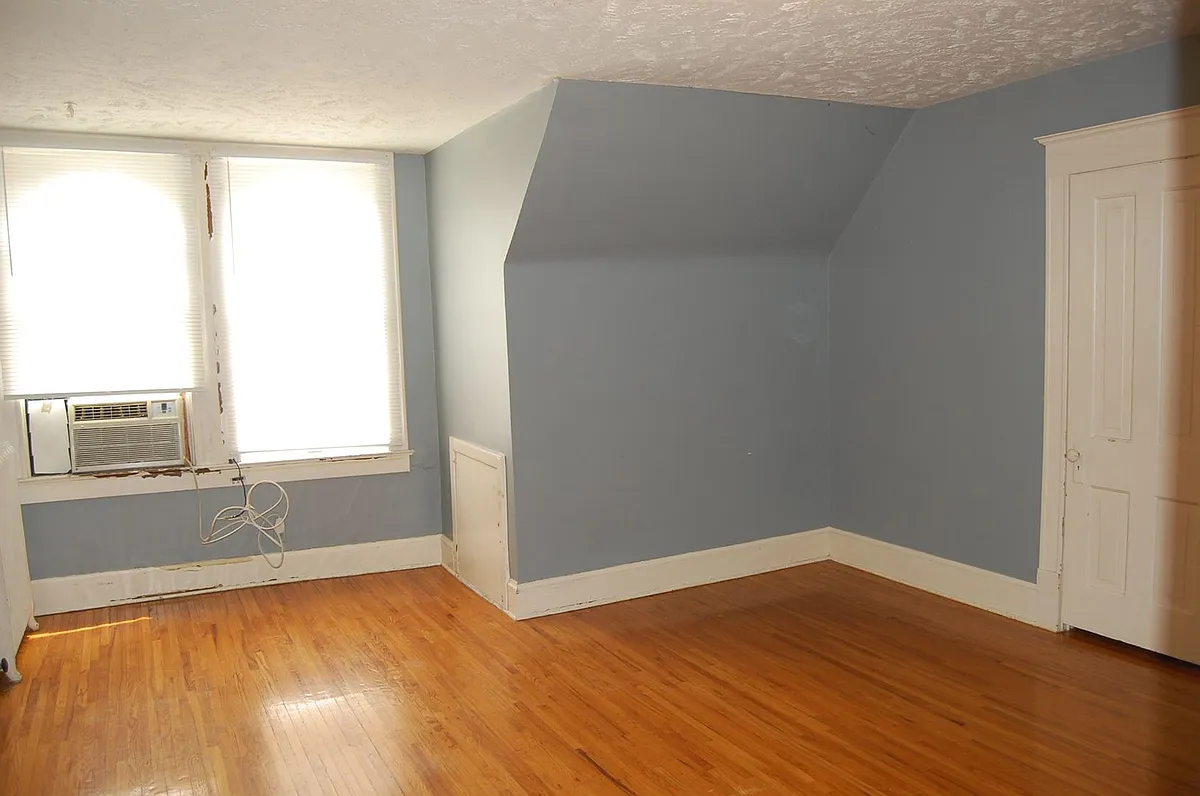 Building Photo - 1339 S 19th St