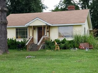 1120 N Elm Ave, Erwin, TN 37650