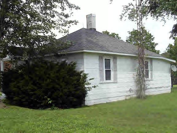 4th image of 8190 W Us Highway 136